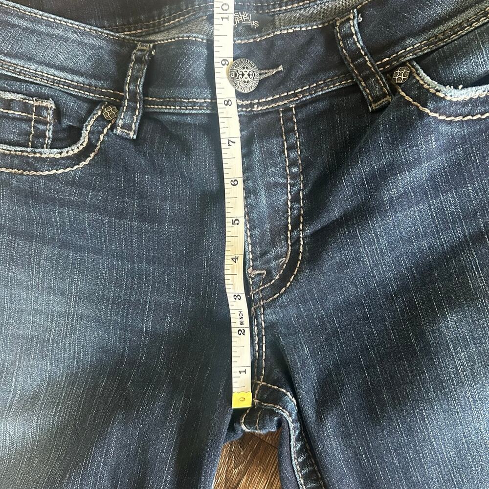 Silver Women’s Edgy Bootcut Jeans, Dark Wash, Size 33 Waist, 30 Length. - Picture 5 of 11